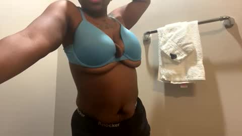 Snapshot of cocochanel197941 chatting on 3, 12, 2025 chanel online show from 3, 12, 2025