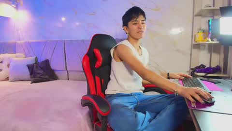 Snapshot of cococumps chatting on 8, 5, 2026 COCO online show from 8, 5, 2026