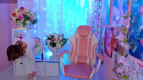 Snapshot of coconut_mia chatting on 7, 5, 2026 Mia online show from 7, 5, 2026