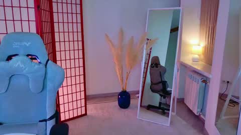 Snapshot of coconut_mia chatting on 8, 5, 2026 Mia online show from 8, 5, 2026