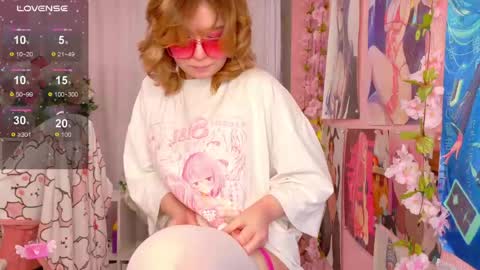 Snapshot of coconut_mia chatting on 28, 5, 2026 Mia online show from 28, 5, 2026