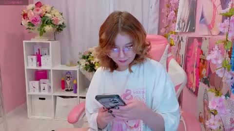 Snapshot of coconut_mia chatting on 24, 6, 2026 Mia online show from 24, 6, 2026
