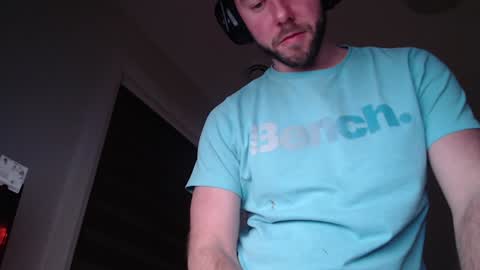 Snapshot of coffeelounge chatting on 5, 2, 2025 c o f f e e l o u n g e online show from 5, 2, 2025