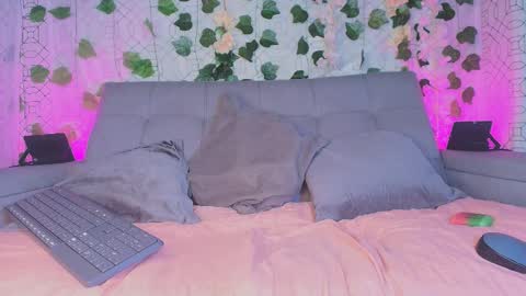 colett online show from 4, 10, 2025