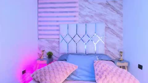 Snapshot of colett_hall chatting on 27, 3, 2026 colett online show from 27, 3, 2026