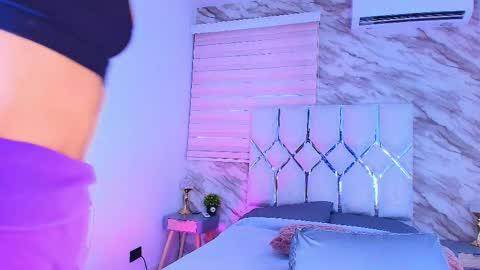 Snapshot of colett_hall chatting on 10, 4, 2026 colett online show from 10, 4, 2026