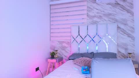 Snapshot of colett_hall chatting on 25, 4, 2026 colett online show from 25, 4, 2026