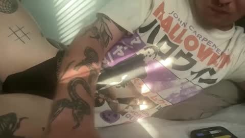 Snapshot of colinburnscontact chatting on 15, 9, 2025 horrorfilmhung online show from 15, 9, 2025