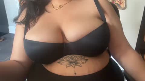 Snapshot of coll3gegirl chatting on 26, 9, 2025 coll3gegirl online show from 26, 9, 2025