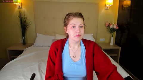 Collen Mon Tue Wed Thu Fri GMT 3 0300am - 0900am  online show from 29, 11, 2025