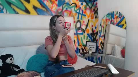 Snapshot of collins_aria chatting on 18, 1, 2026 valentina online show from 18, 1, 2026