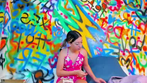 Snapshot of collins_aria chatting on 13, 4, 2026 valentina online show from 13, 4, 2026