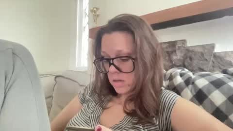 Snapshot of collisgirly chatting on 21, 7, 2026 collisgirly online show from 21, 7, 2026
