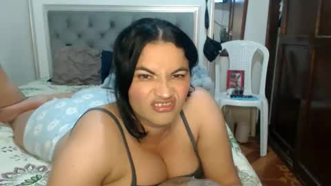 Snapshot of colombi4spice chatting on 28, 5, 2026 viviana online show from 28, 5, 2026