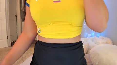 Snapshot of colombiantexas chatting on 15, 2, 2025    ........ Instagram  Lorysexys online show from 15, 2, 2025