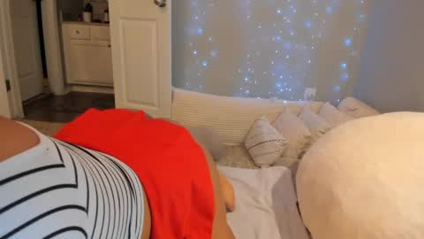 Snapshot of colombiantexas chatting on 2, 4, 2026 ........ Instagram Lorysexys online show from 2, 4, 2026