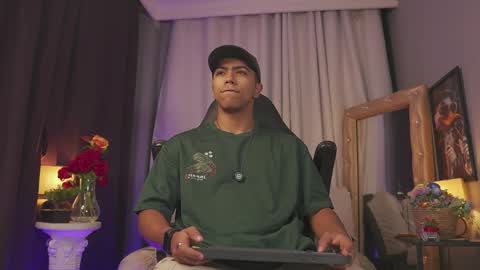 colstorw_ online show from 4, 4, 2026