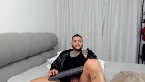 Jhoan online show from 8, 3, 2025