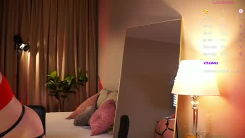 Snapshot of come_in_bed chatting on 23, 4, 2026 Audrey online show from 23, 4, 2026