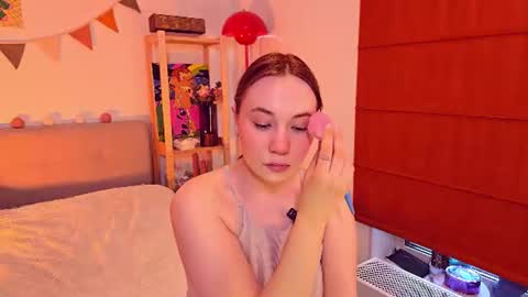 Snapshot of come_in_bed chatting on 18, 6, 2026 Audrey online show from 18, 6, 2026