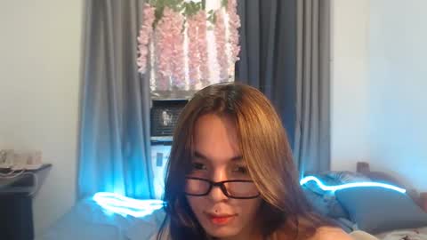 come_wet_me online show from 15, 2, 2025