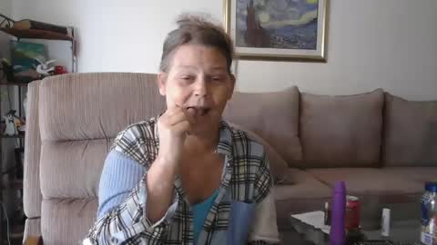 Snapshot of comebackpussy chatting on 9, 12, 2024 comeback pussy online show from 9, 12, 2024