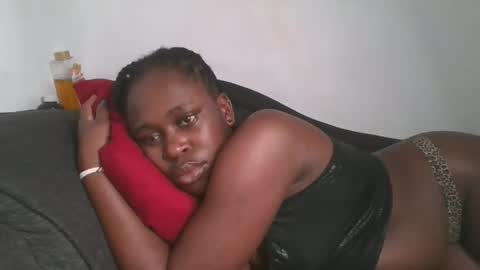 Snapshot of comicalcara chatting on 13, 2, 2025 Cara online show from 13, 2, 2025