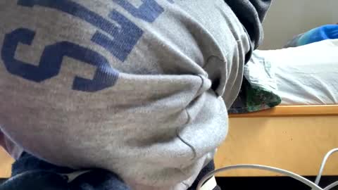 Snapshot of comobailamioso chatting on 4, 2, 2025 comobailamioso online show from 4, 2, 2025