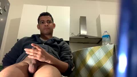 Snapshot of comobailamioso chatting on 12, 3, 2025 comobailamioso online show from 12, 3, 2025