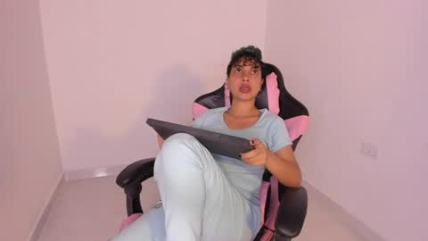 Conejita online show from 4, 7, 2026