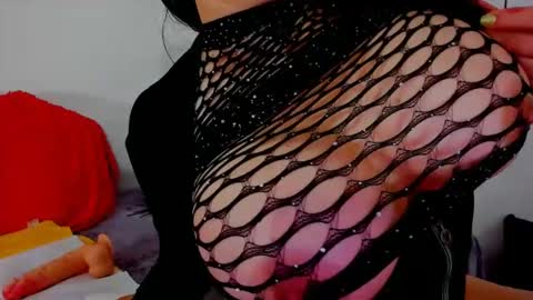 Snapshot of connyhot69 chatting on 27, 12, 2024 CONNY online show from 27, 12, 2024