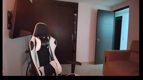 Snapshot of conradgrayson78 chatting on 12, 11, 2025 conradgrayson78 leonandresough online show from 12, 11, 2025