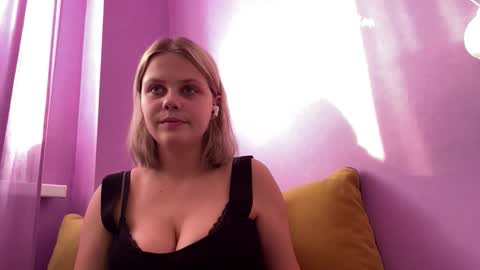 Snapshot of constancecovil chatting on 12, 3, 2026 Viktorina online show from 12, 3, 2026