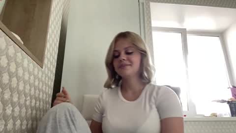 Snapshot of constancecovil chatting on 21, 3, 2026 Viktorina online show from 21, 3, 2026