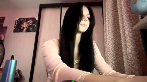 Isabella online show from 29, 10, 2025