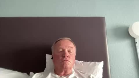 Snapshot of cookoosnest chatting on 22, 4, 2026 cookoosnest online show from 22, 4, 2026