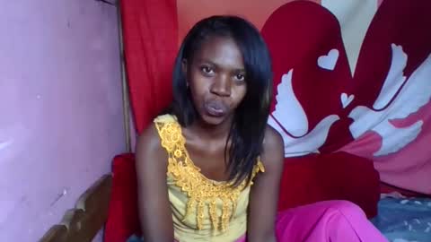 coquine_lara online show from 13, 5, 2026