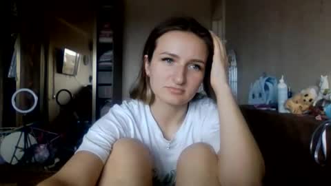 Snapshot of cora_fora chatting on 28, 4, 2026 cora_fora online show from 28, 4, 2026