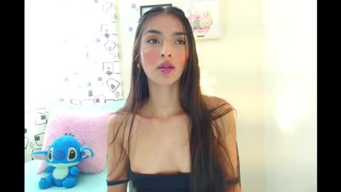 Snapshot of coral_davis chatting on 6, 1, 2025 Coral online show from 6, 1, 2025