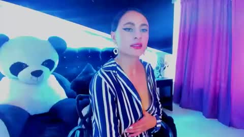 Coral  online show from 8, 2, 2025