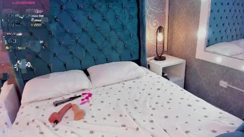 Snapshot of coralinered chatting on 11, 4, 2026 Red online show from 11, 4, 2026