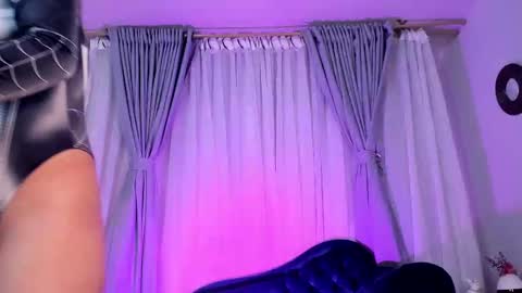Snapshot of coralinericce_ chatting on 11, 9, 2025 Coral Stefani online show from 11, 9, 2025