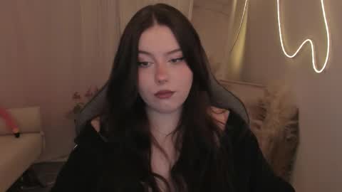 Snapshot of coramiel chatting on 13, 3, 2026 little girl who is always right or just Cora online show from 13, 3, 2026