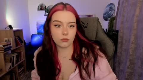 Snapshot of coramiel chatting on 7, 4, 2026 little girl who is always right or just Cora online show from 7, 4, 2026