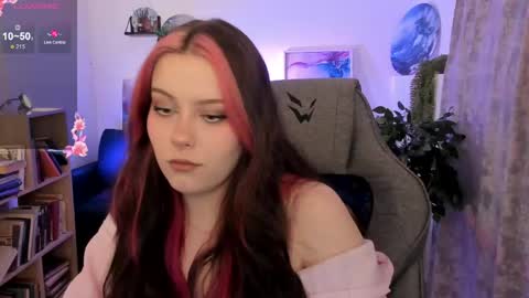 Snapshot of coramiel chatting on 16, 4, 2026 little girl who is always right or just Cora online show from 16, 4, 2026