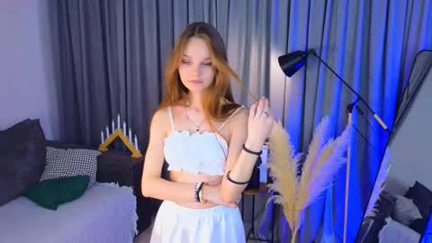 Snapshot of corazonmalinky chatting on 21, 11, 2025 Lia online show from 21, 11, 2025