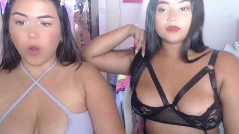 Snapshot of corina__ chatting on 4, 1, 2025 corina online show from 4, 1, 2025
