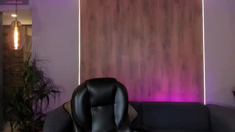 Corinne Russo online show from 30, 9, 2025