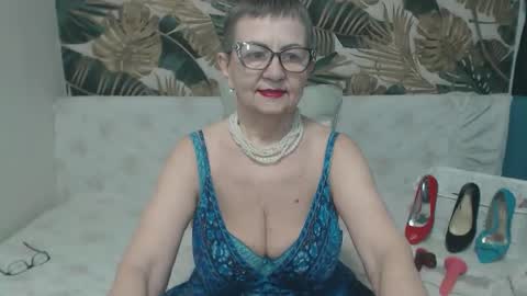 Snapshot of corssika chatting on 6, 4, 2026 corssika online show from 6, 4, 2026