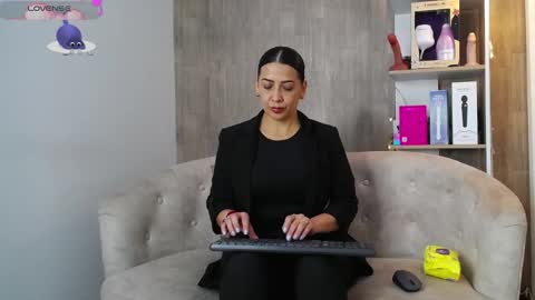 cortney tayler online show from 15, 12, 2025